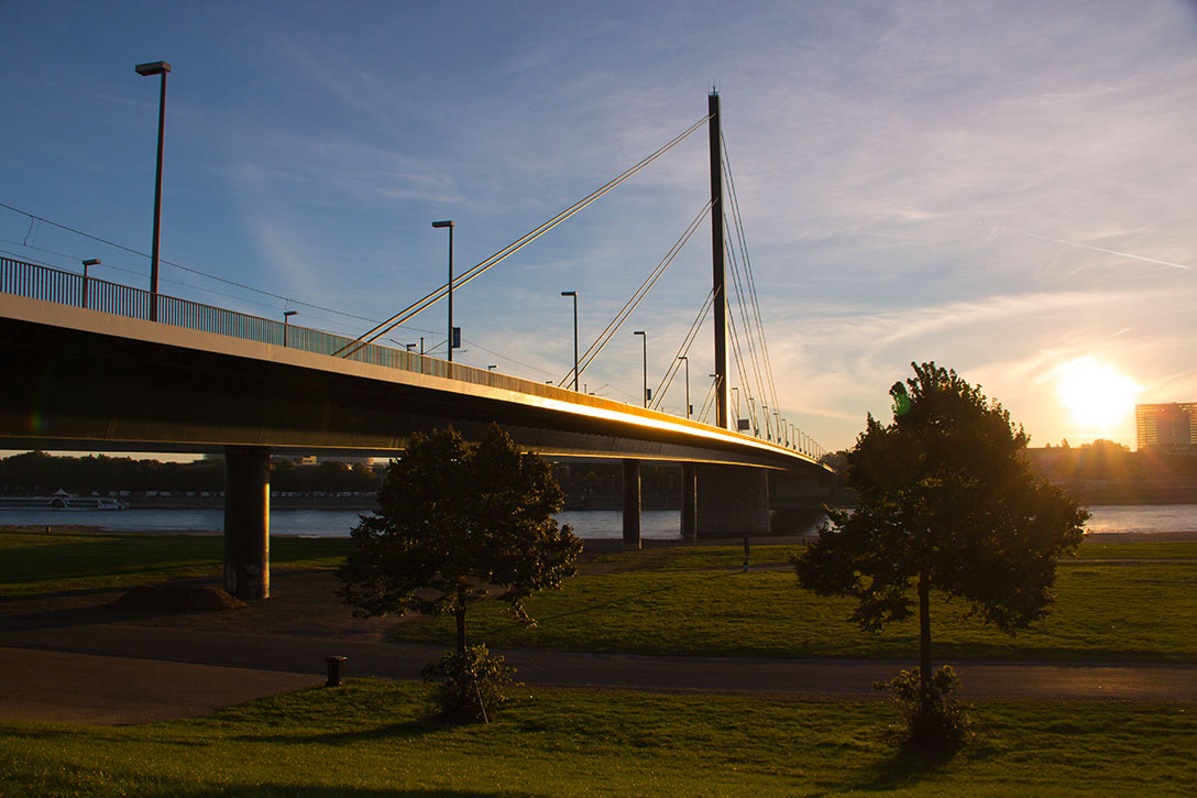 Oberkasseler Brücke Düsseldorf